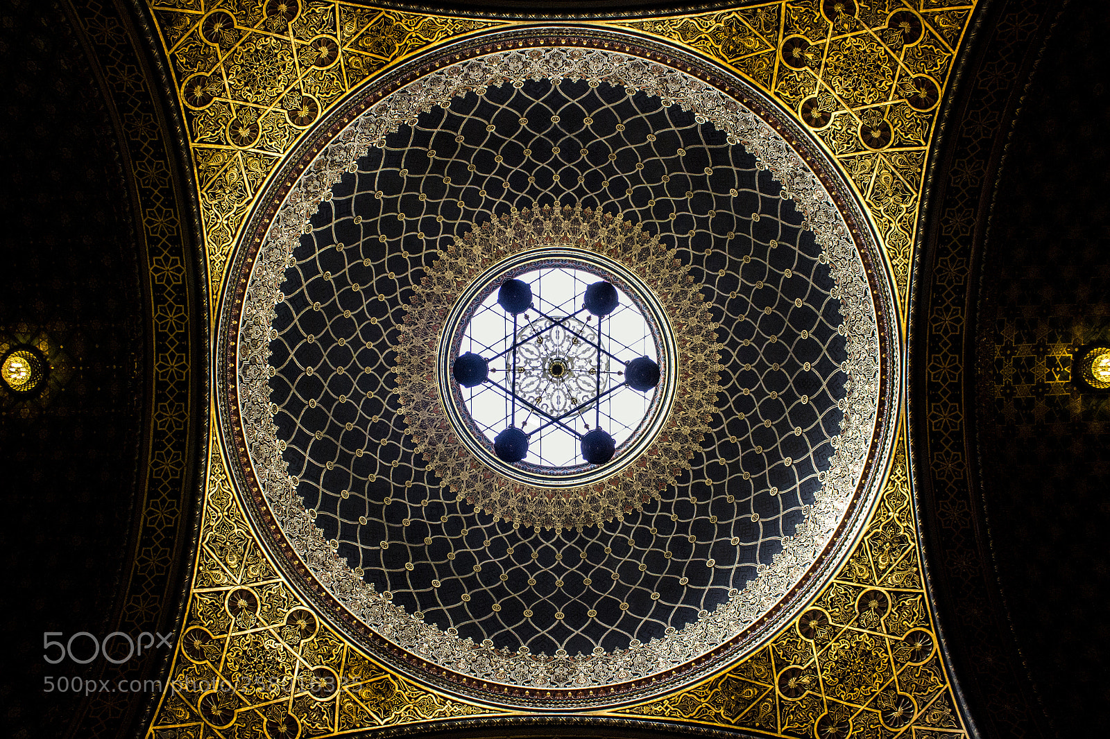 Canon EOS 600D (Rebel EOS T3i / EOS Kiss X5) sample photo. Ceiling synagoge photography