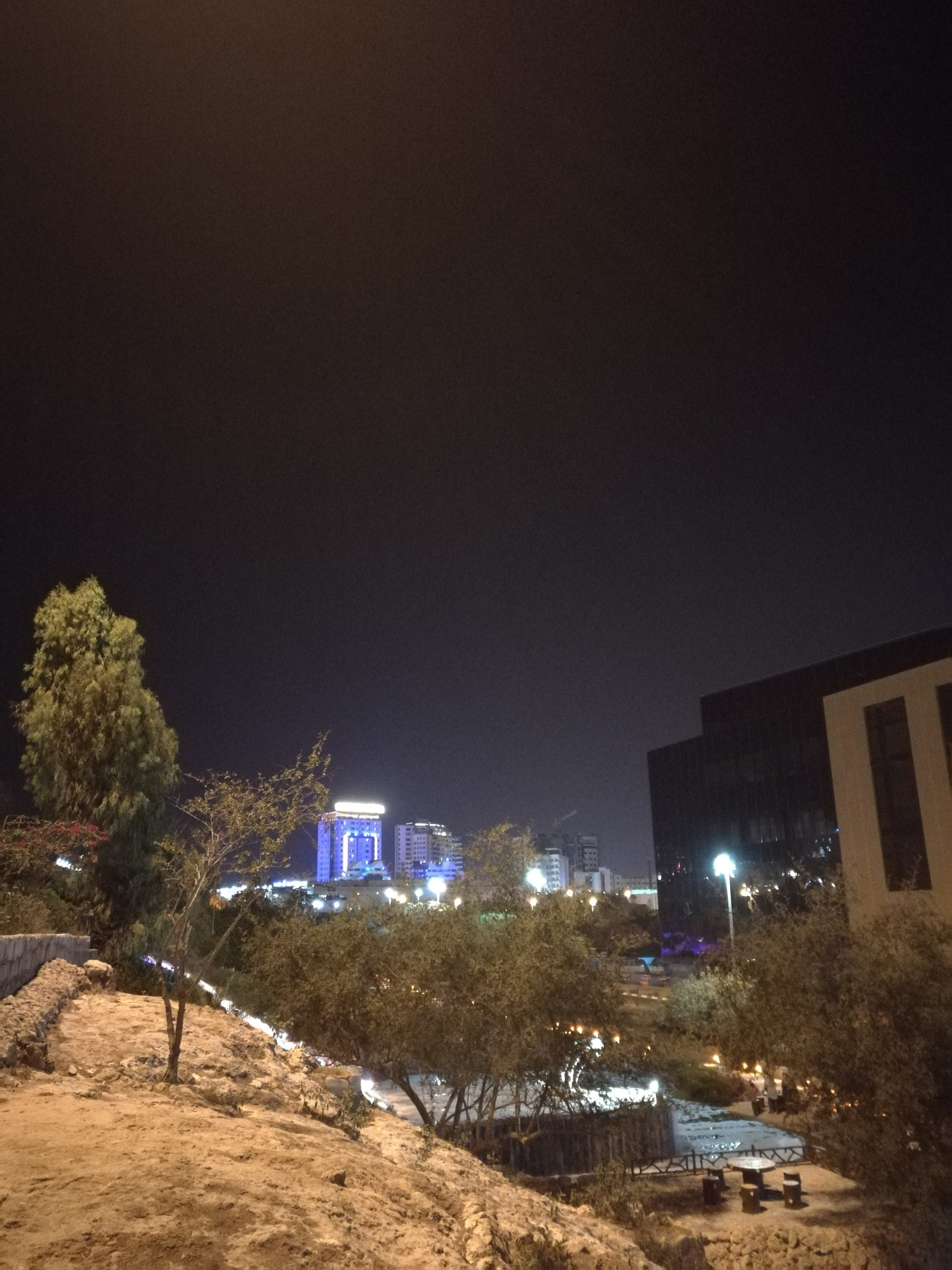 HUAWEI Mate 8 sample photo. Night 9 photography