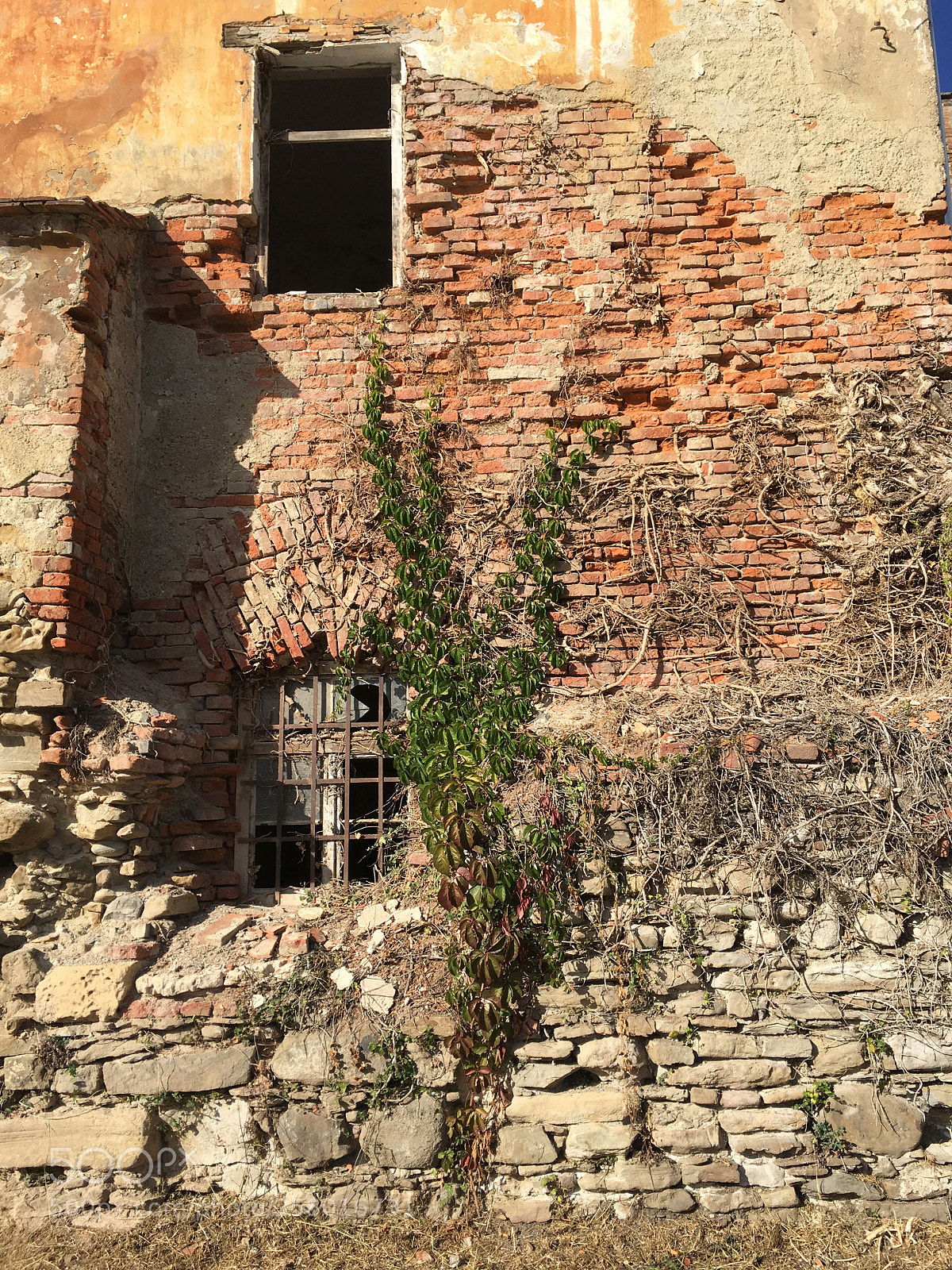Apple iPhone 6s Plus sample photo. Abandoned building 2, maribor, slovenia photography