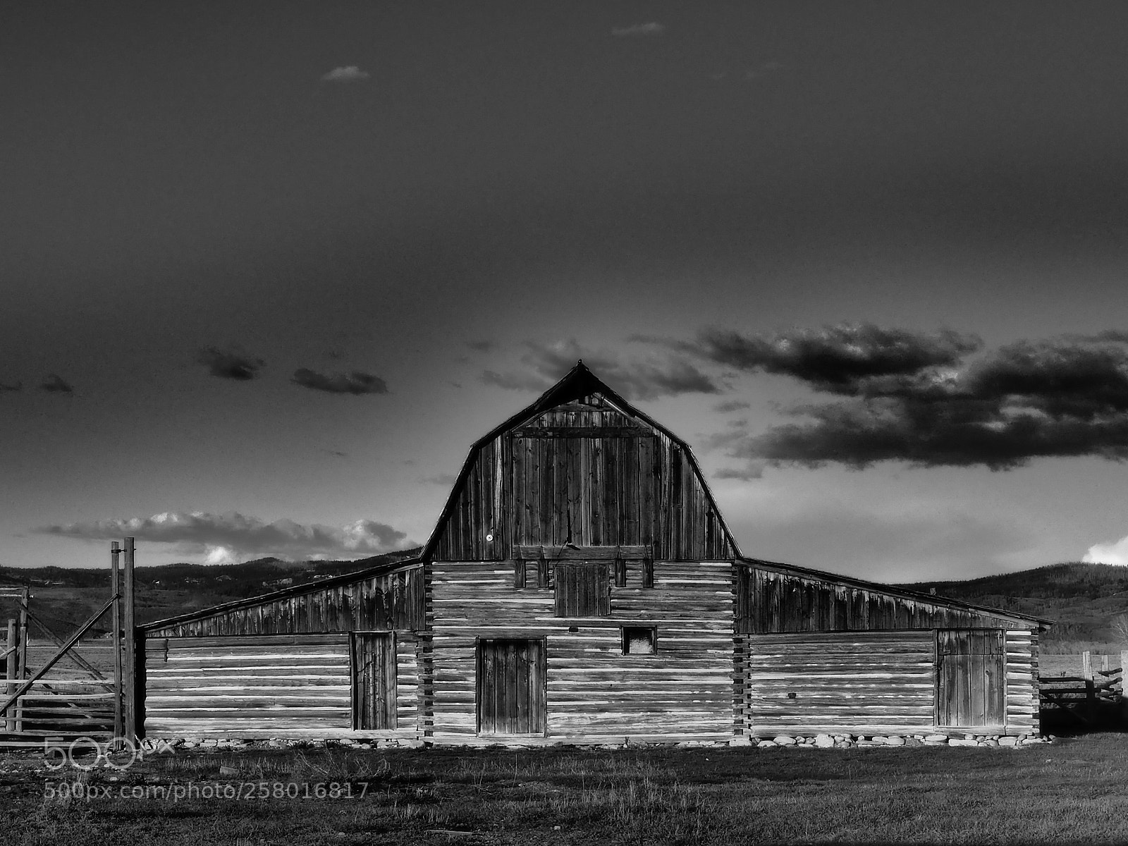 Olympus OM-D E-M10 II sample photo. Moulton barn sans the photography