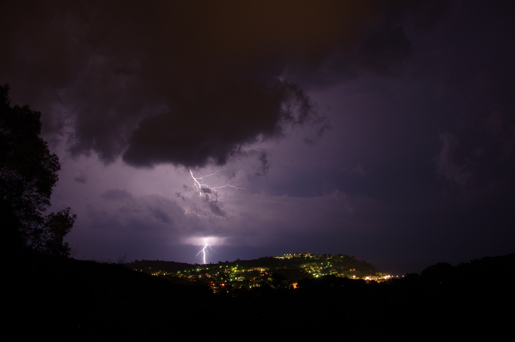 smc PENTAX-DA L 18-55mm F3.5-5.6 sample photo. Thunder photography