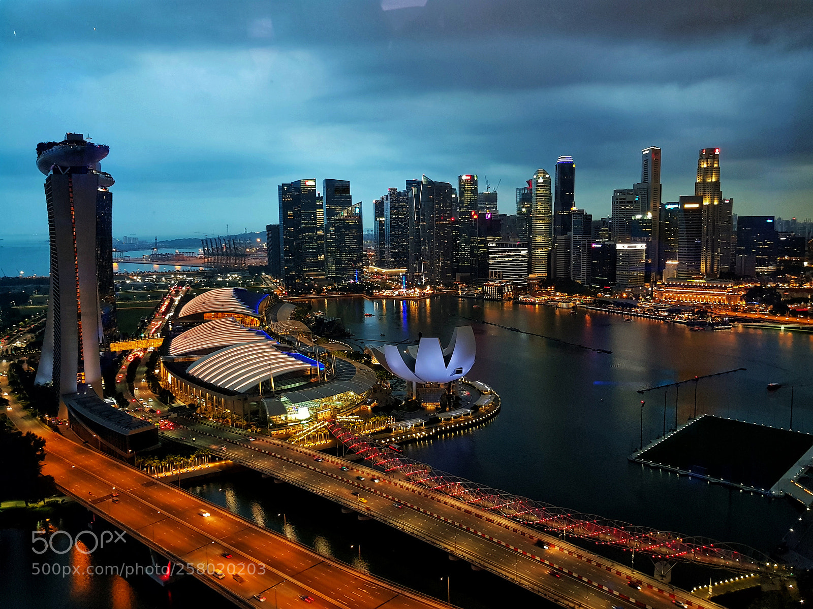 Samsung Galaxy S8+ sample photo. Singapore skyline photography