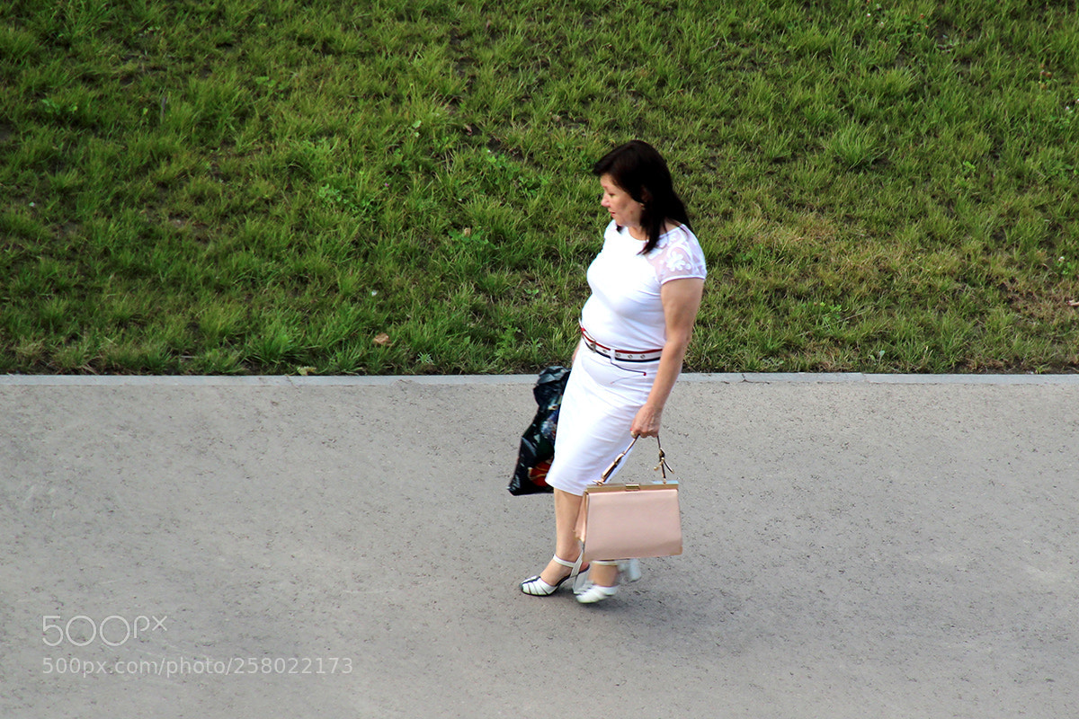 Canon EOS 600D (Rebel EOS T3i / EOS Kiss X5) sample photo. Not leaving the room photography