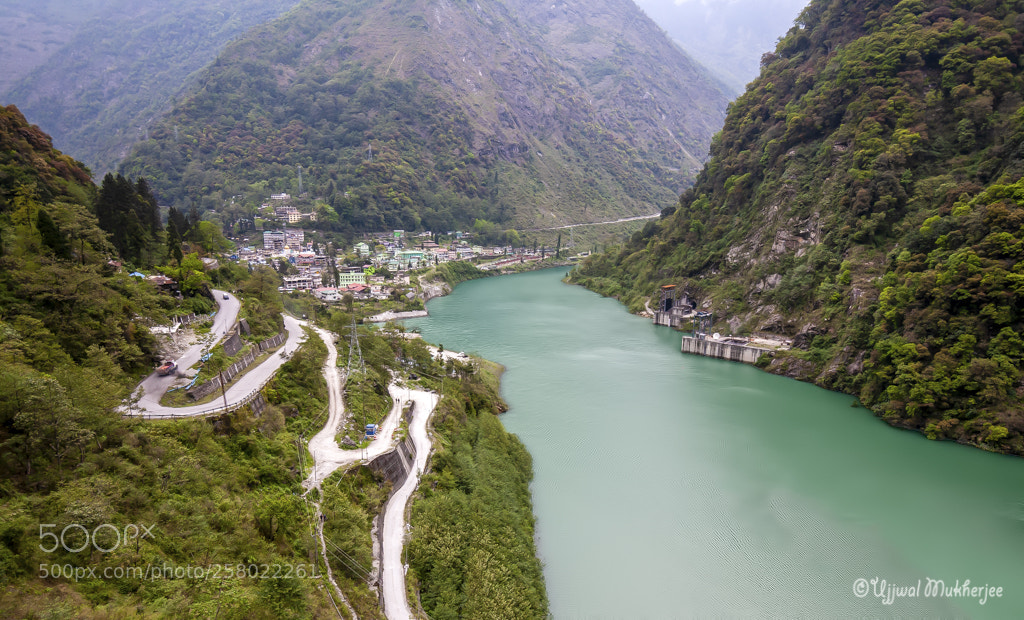 Canon EOS 5D sample photo. Along the winding road photography