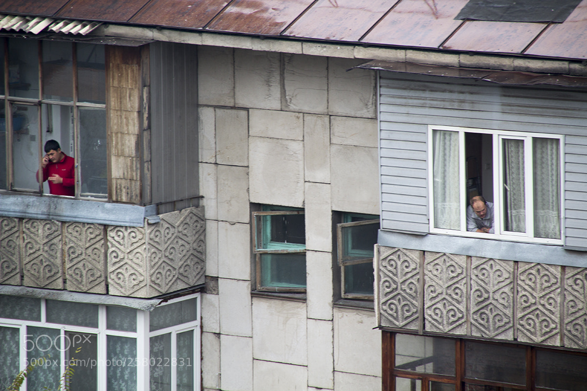 Canon EOS 600D (Rebel EOS T3i / EOS Kiss X5) sample photo. Not leaving the room photography