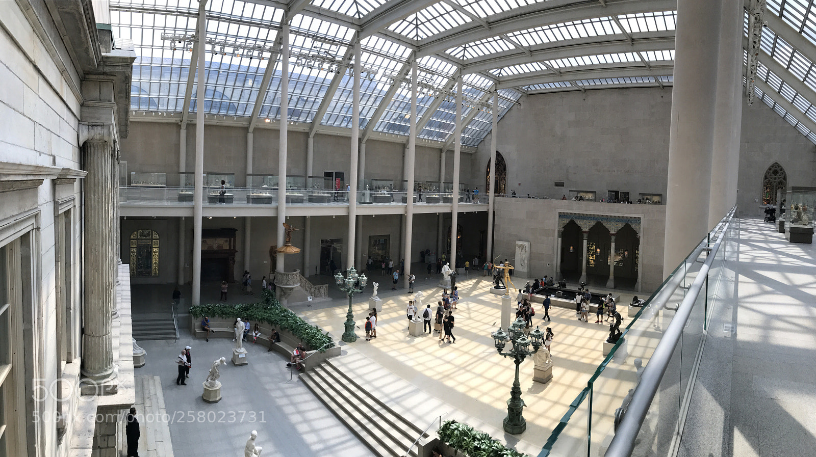 Apple iPhone 7 Plus sample photo. Met photography