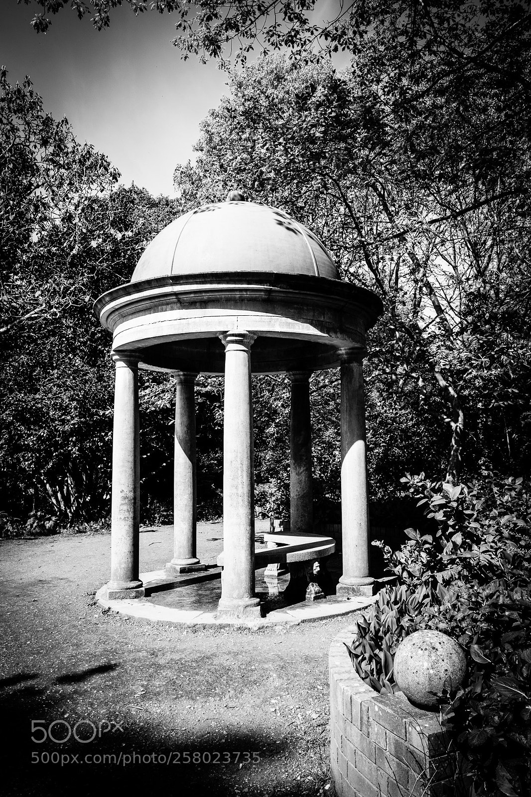 Fujifilm X-T2 sample photo. Garden structure photography