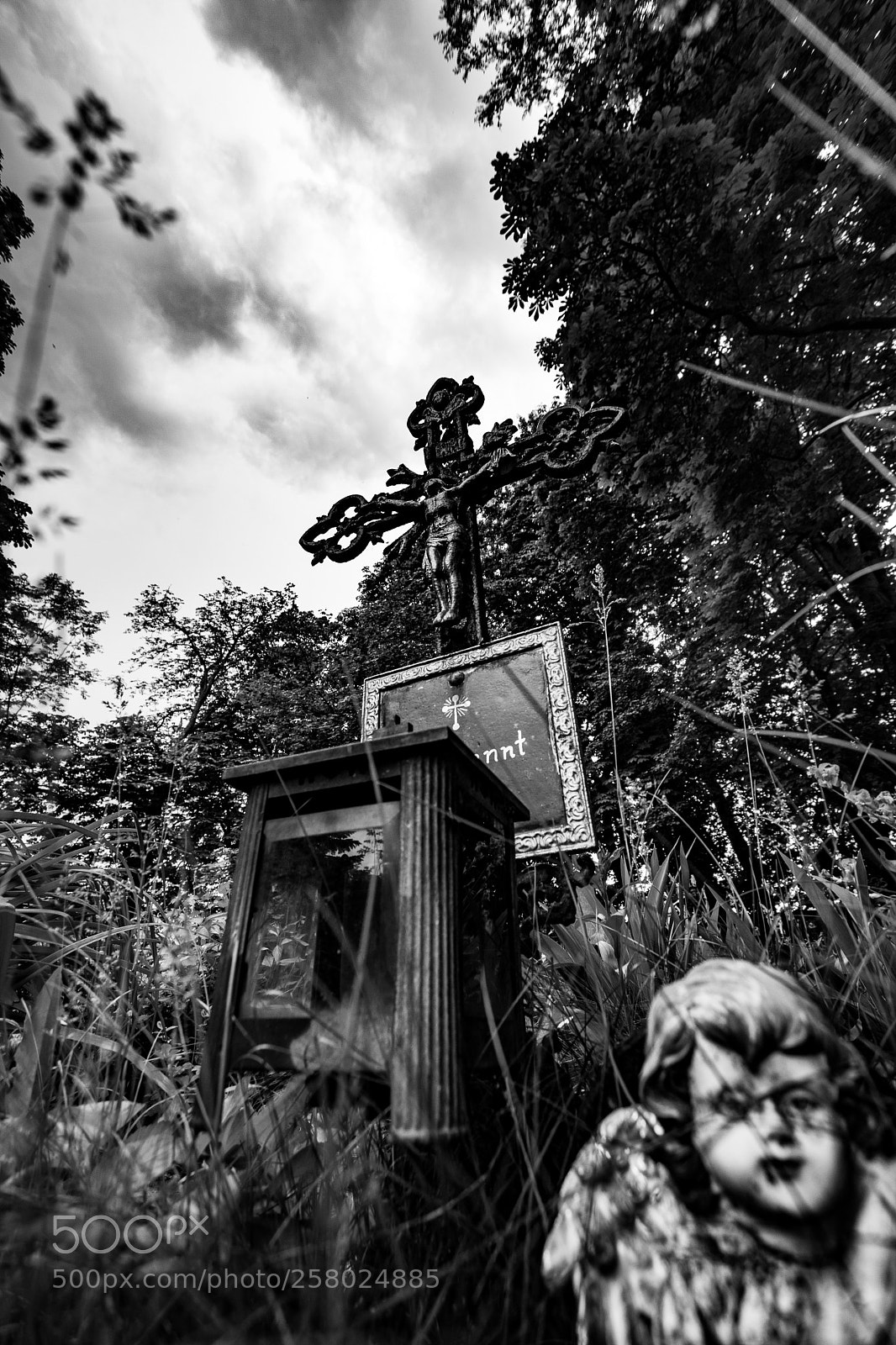 Nikon D5300 sample photo. Graves of the nameless photography