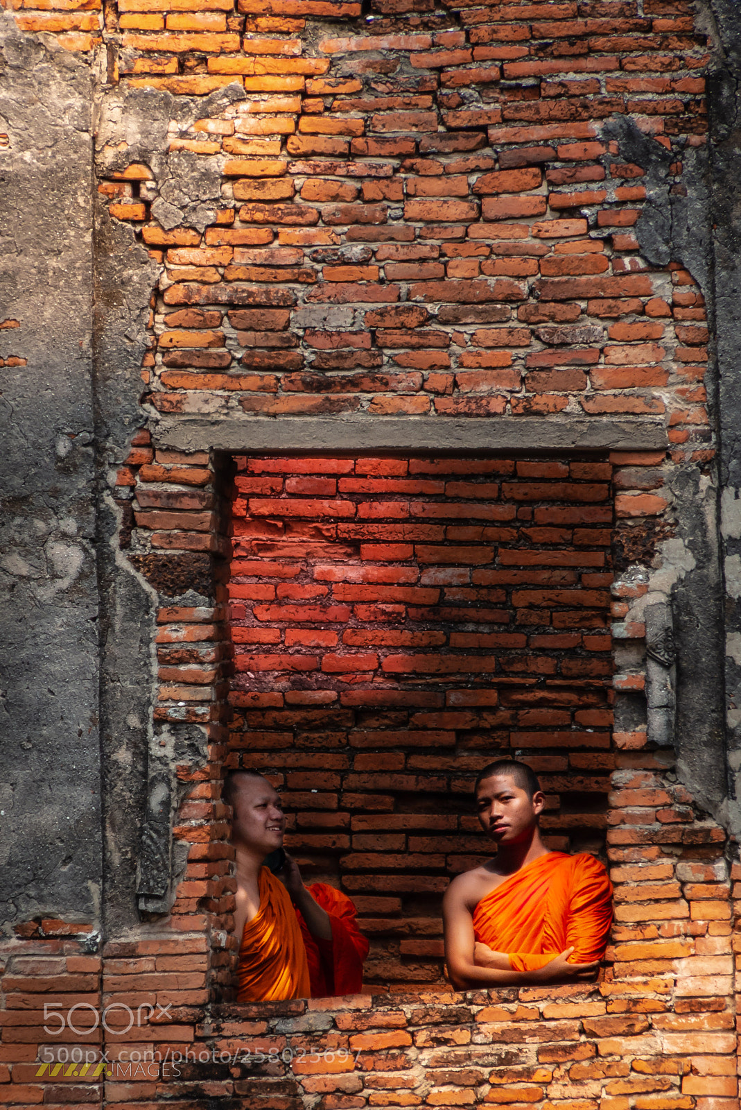 Panasonic Lumix DMC-FZ200 sample photo. Two buddhist monks in photography