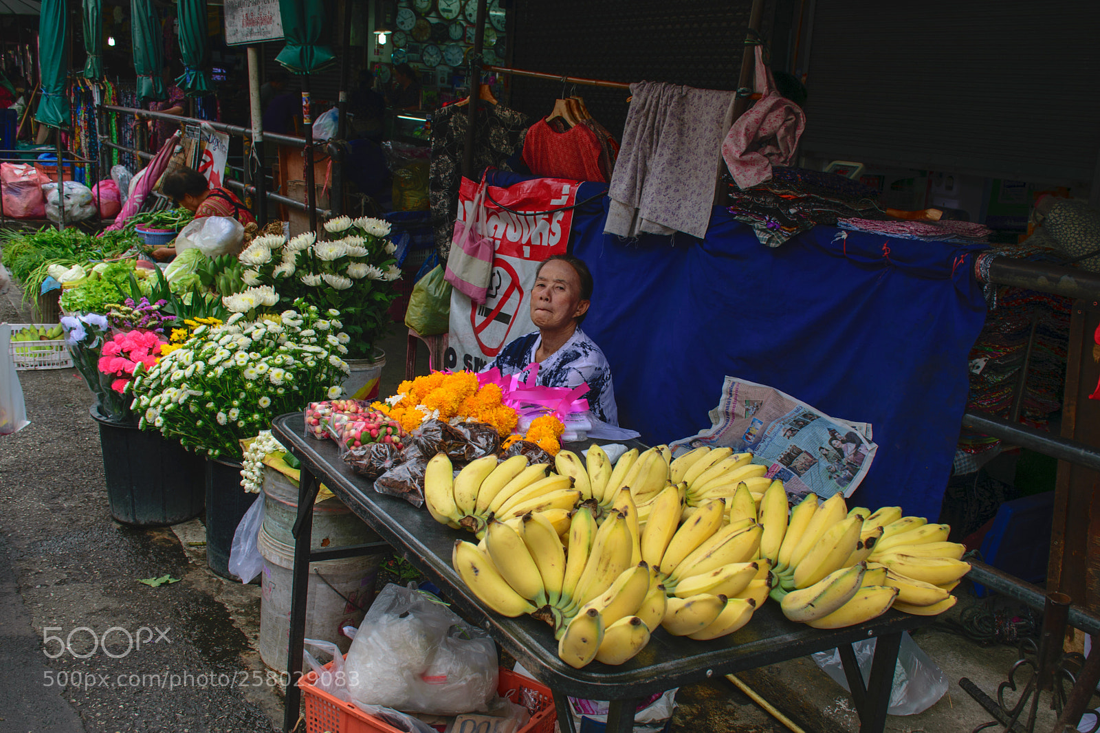 Nikon D5300 sample photo. Life in the market. photography