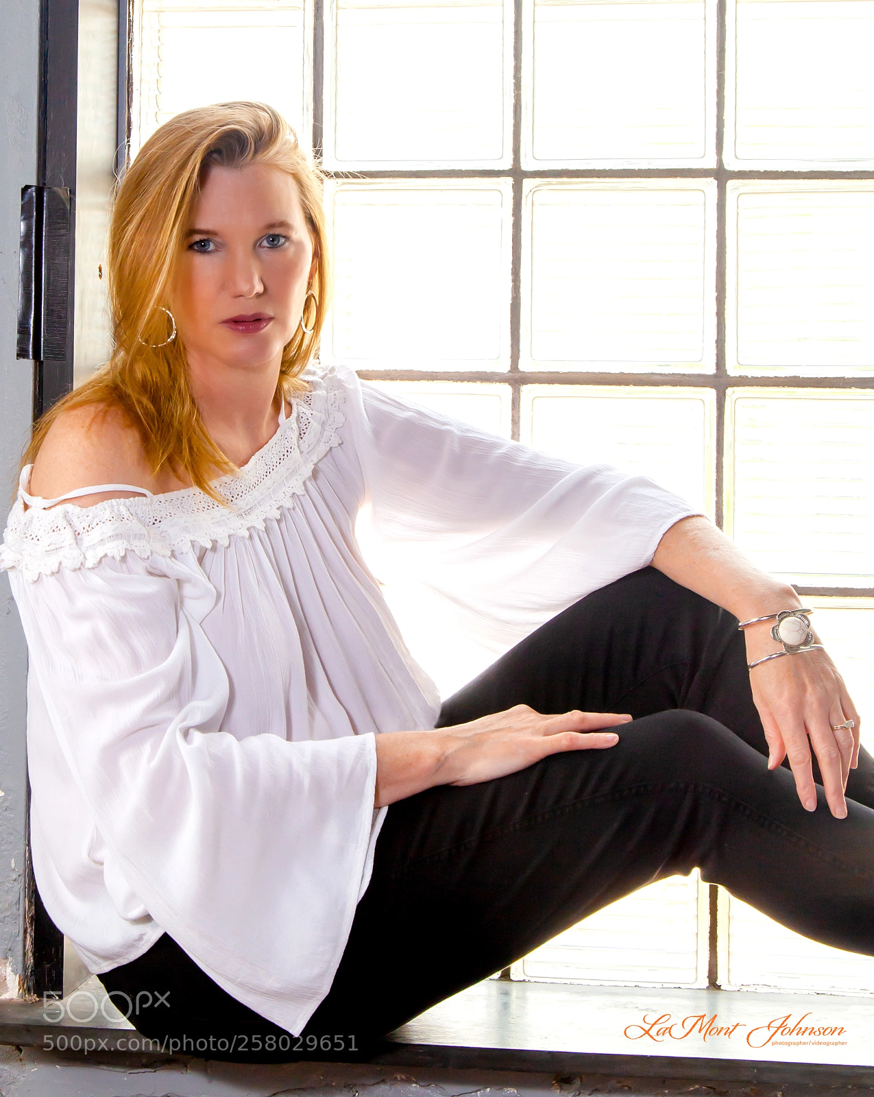 Canon EOS 5D Mark II sample photo. Shelly white top photography