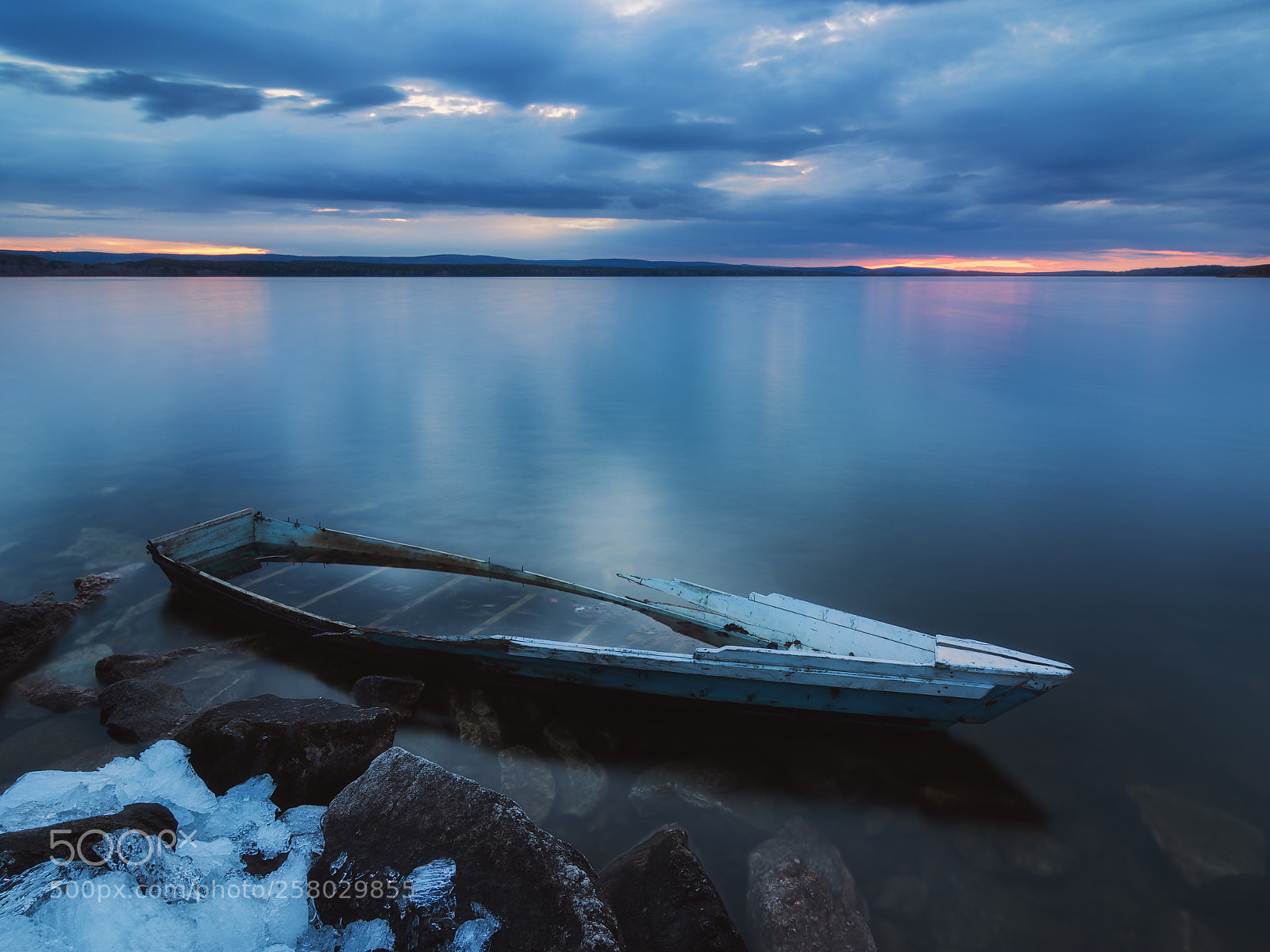 Canon EOS 7D Mark II sample photo. Old boat photography