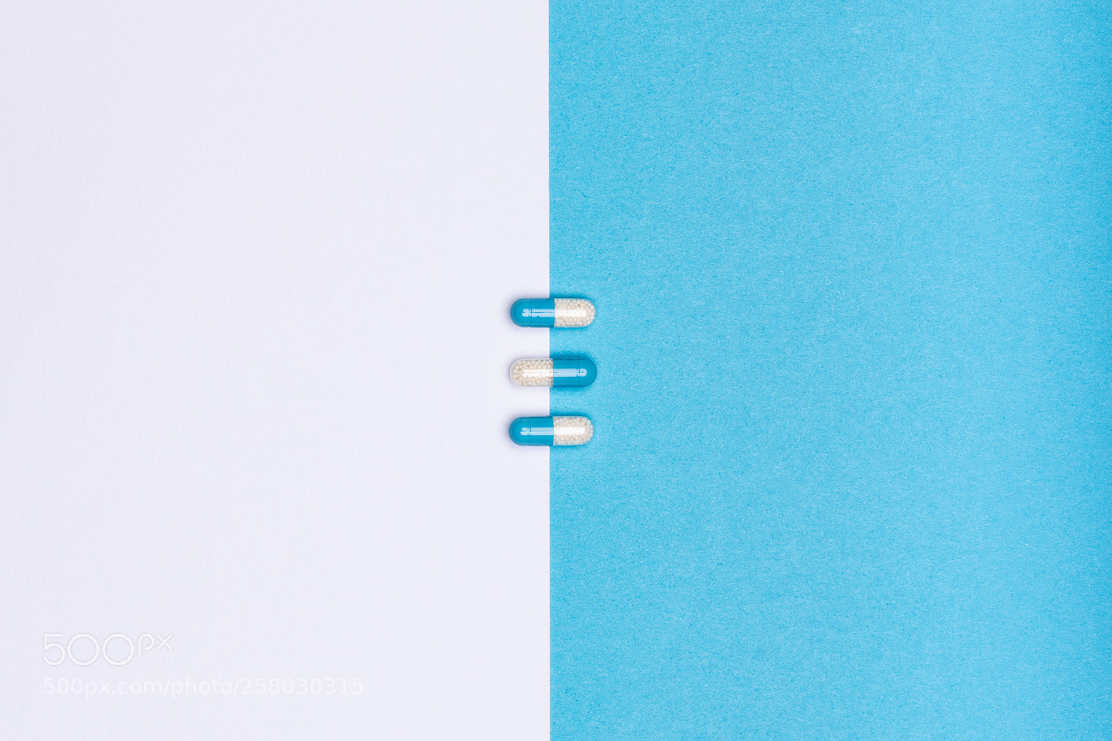 Nikon D810 sample photo. White and blue pills photography