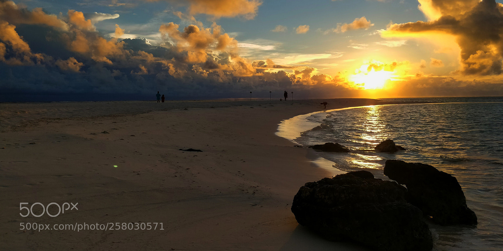 OnePlus 5T sample photo. Sunset beach photography
