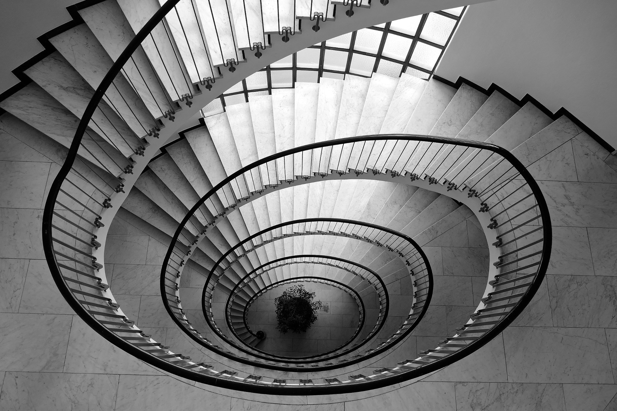 Leica V-Lux (Typ 114) sample photo. Spiral of time photography