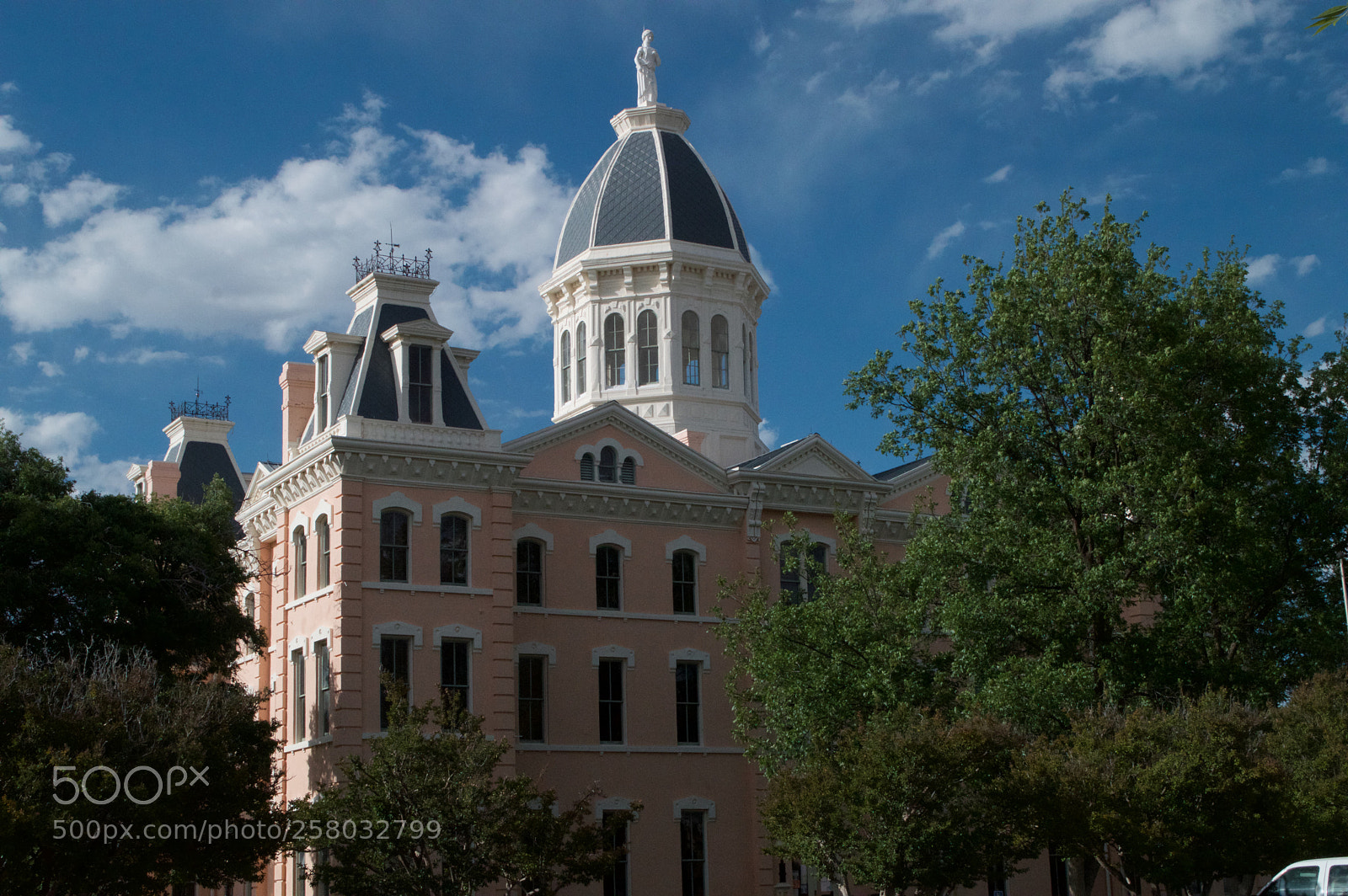 Nikon D3200 sample photo. Marfa texas courthouse photography