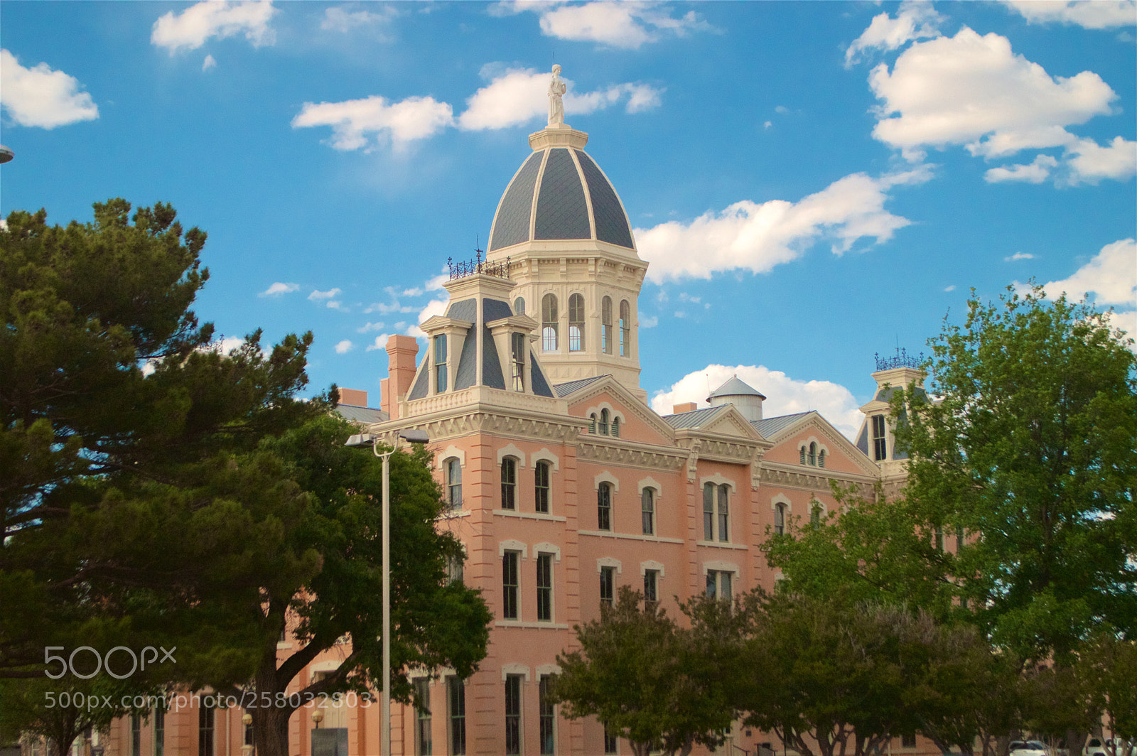 Nikon D3200 sample photo. Marfa texas courthouse photography