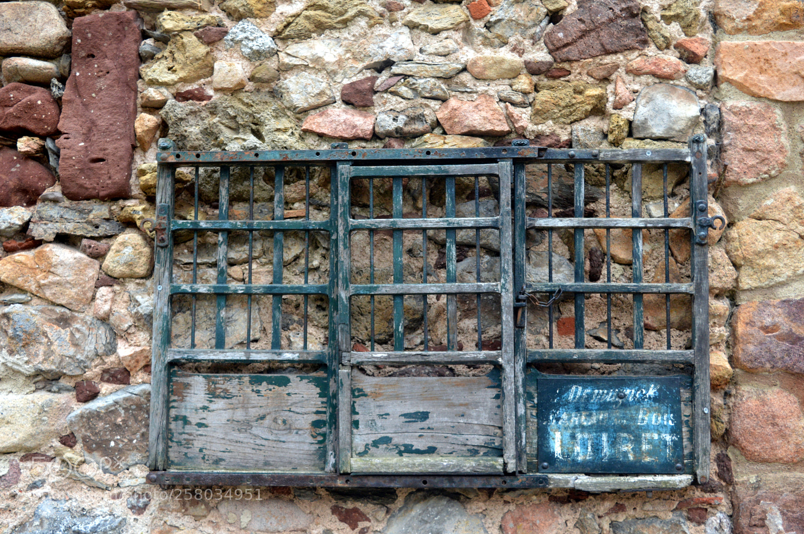 Nikon D3200 sample photo. Windows photography