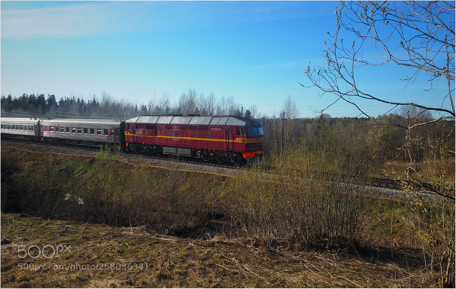 Olympus OM-D E-M10 II sample photo. Suburban train photography