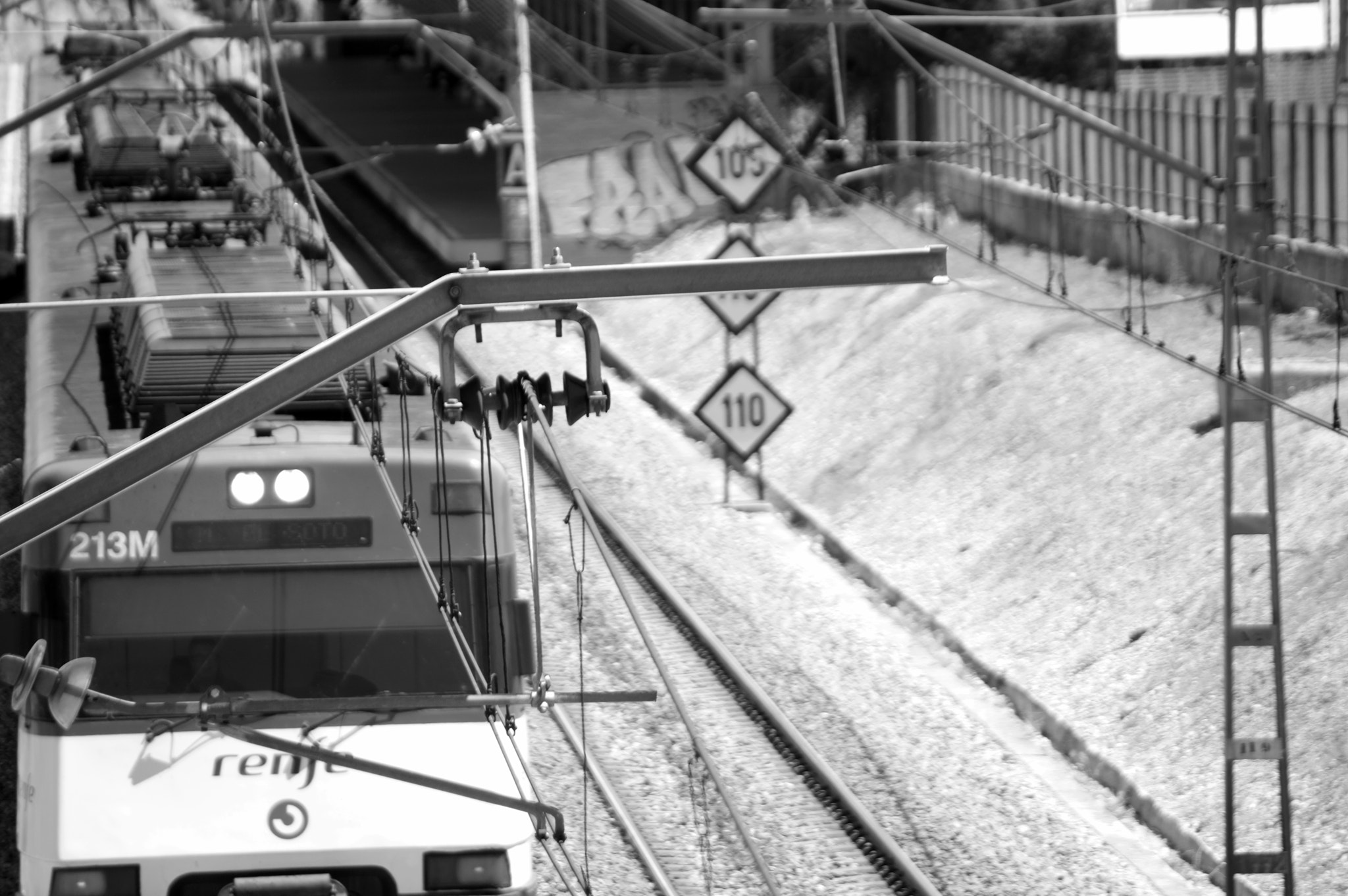 Nikon D3200 sample photo. Spain commuter train photography