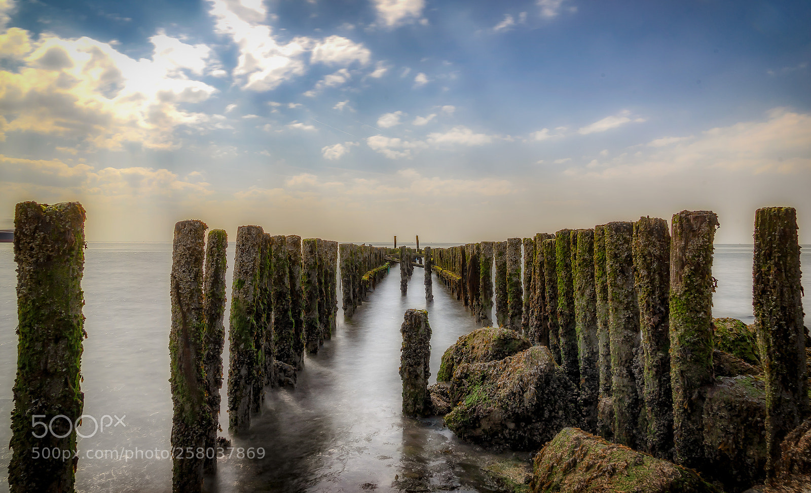Sony a7 II sample photo. Breaking the waves photography
