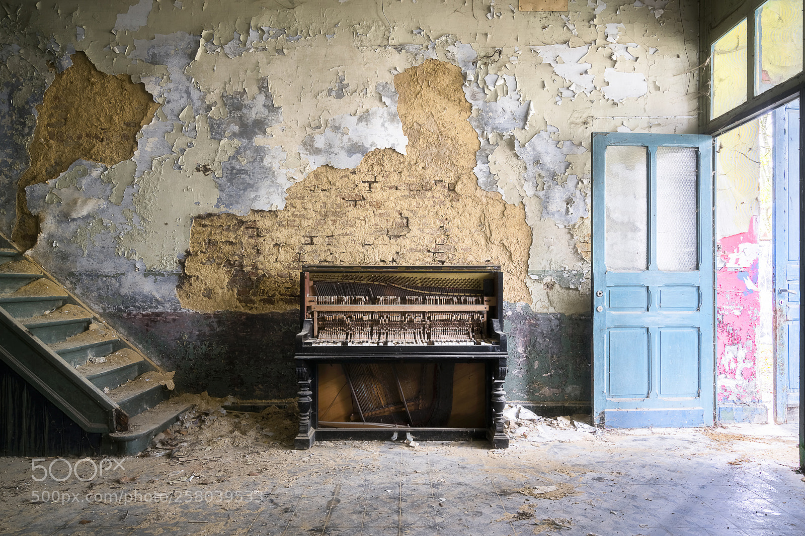 Sony a7R II sample photo. Abandoned piano. photography
