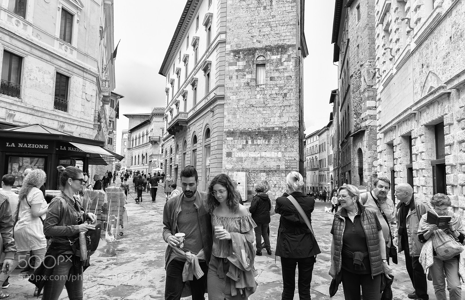 Canon EOS 5D Mark IV sample photo. Siena street 3 photography