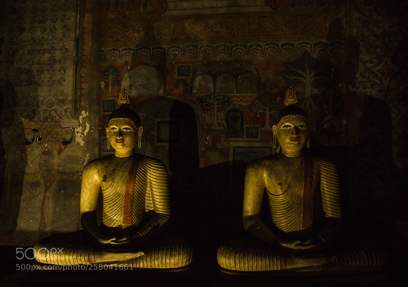 Canon EOS 600D (Rebel EOS T3i / EOS Kiss X5) sample photo. Dambulla cave temple photography