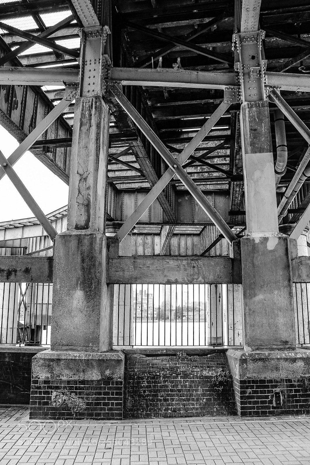 Canon EOS 1300D (EOS Rebel T6 / EOS Kiss X80) sample photo. Under the bridge  photography