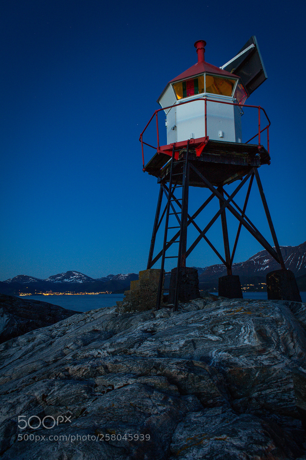Canon EOS 600D (Rebel EOS T3i / EOS Kiss X5) sample photo. Lighthouse photography