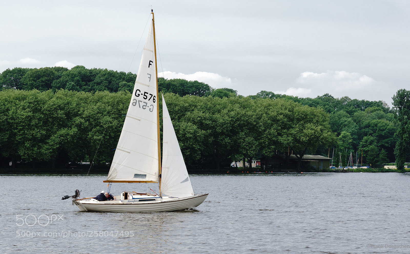Sony a6000 sample photo. I am sailing photography