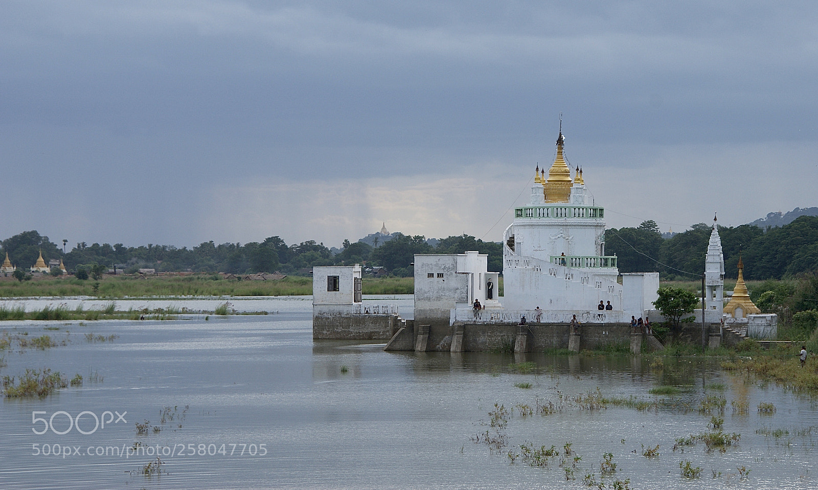 Sony Alpha DSLR-A300 sample photo. Burma road photography