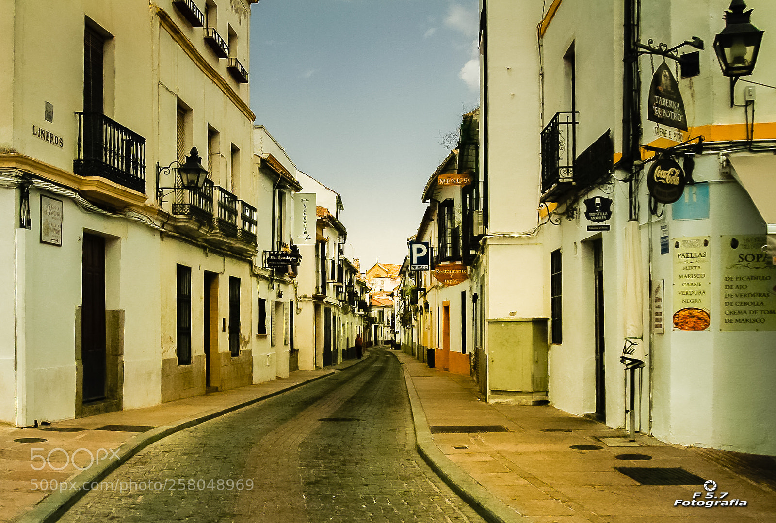Canon EOS 7D sample photo. Calle 4 - c photography