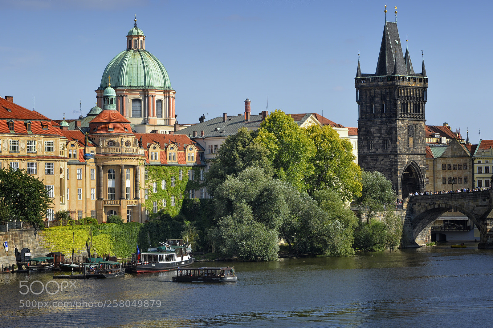 Nikon D5200 sample photo. Sun in prague photography