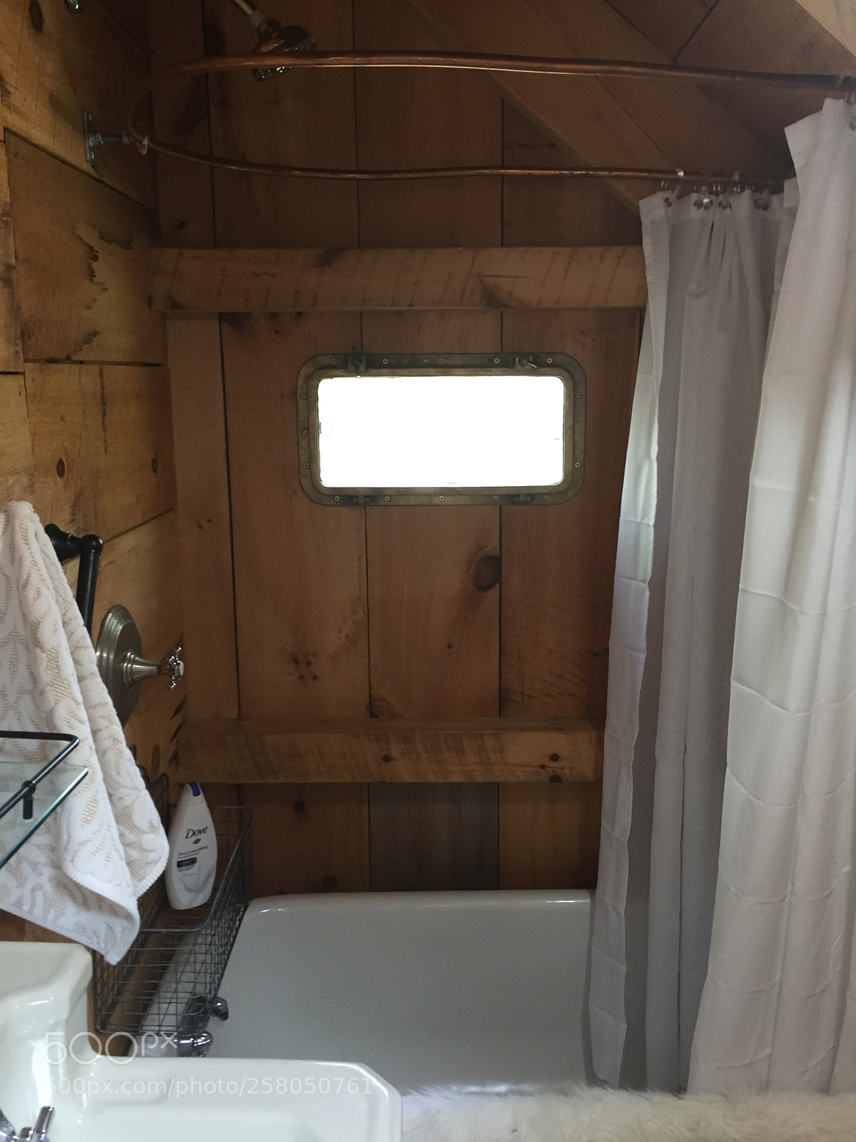 Apple iPhone 6 sample photo. Barn guest house photography