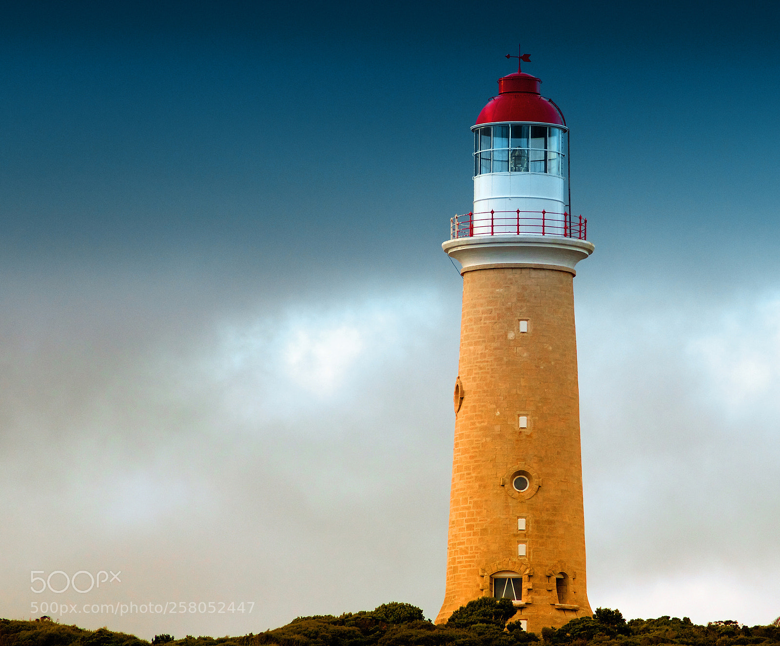 Canon EOS 600D (Rebel EOS T3i / EOS Kiss X5) sample photo. Lighthouse photography