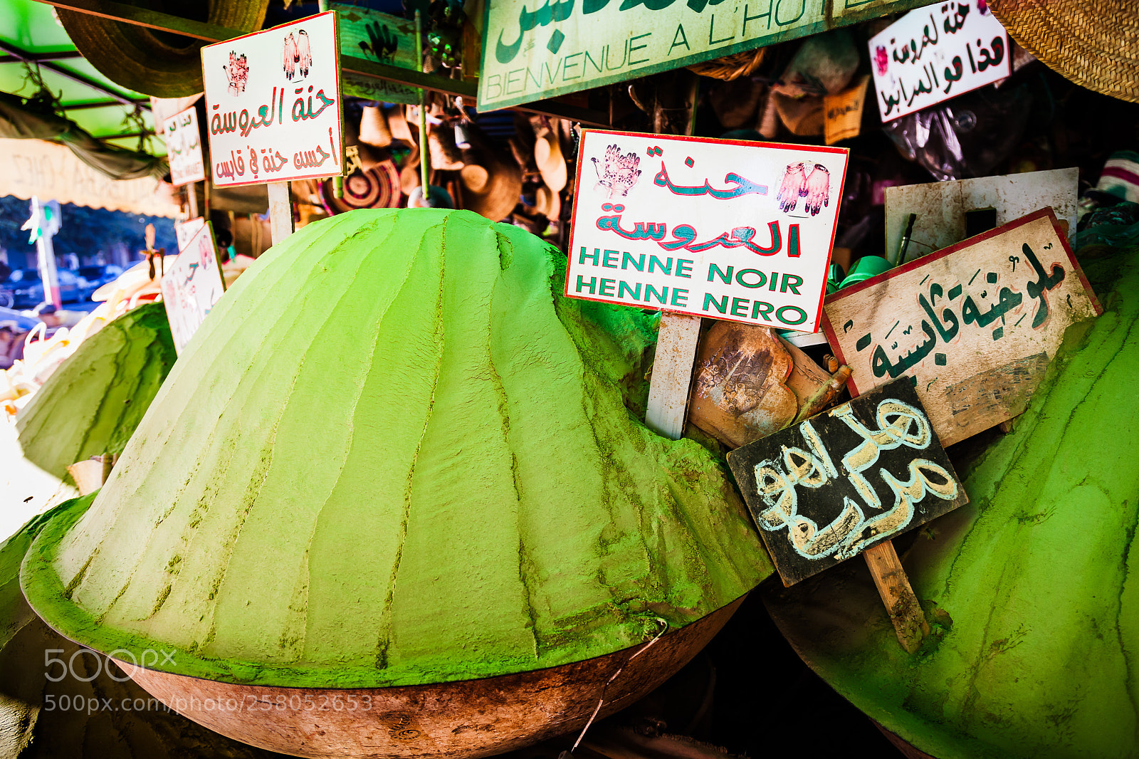 Canon EOS 5D Mark II sample photo. Tunisia – black henna photography