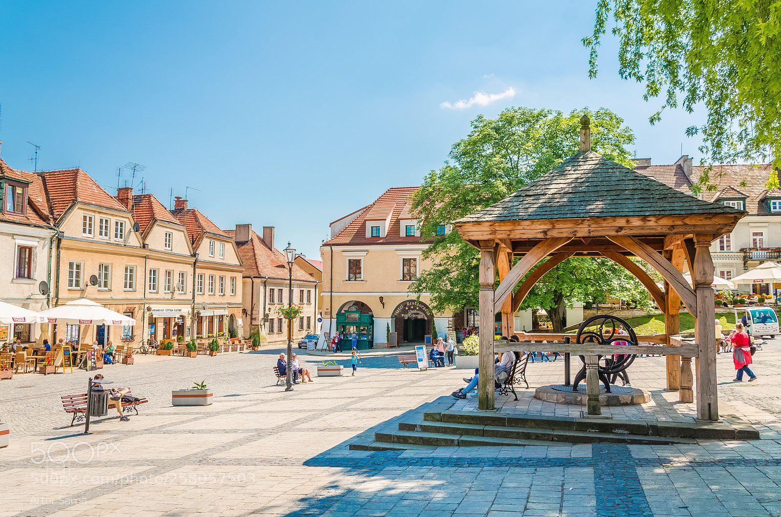 Nikon D5100 sample photo. Sandomierski rynek bardzo klimatyczny . photography