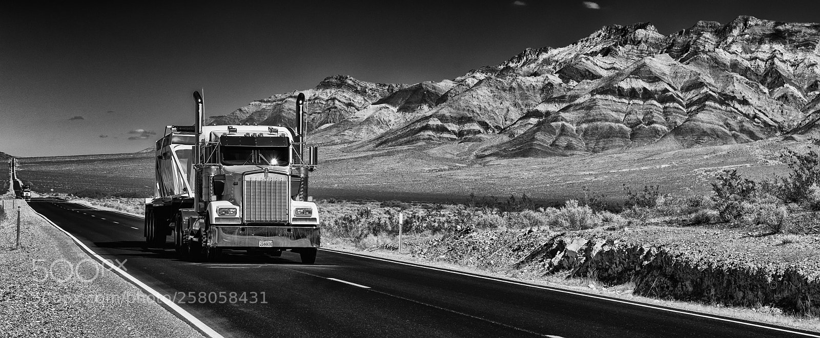 Nikon D810 sample photo. On the road again photography