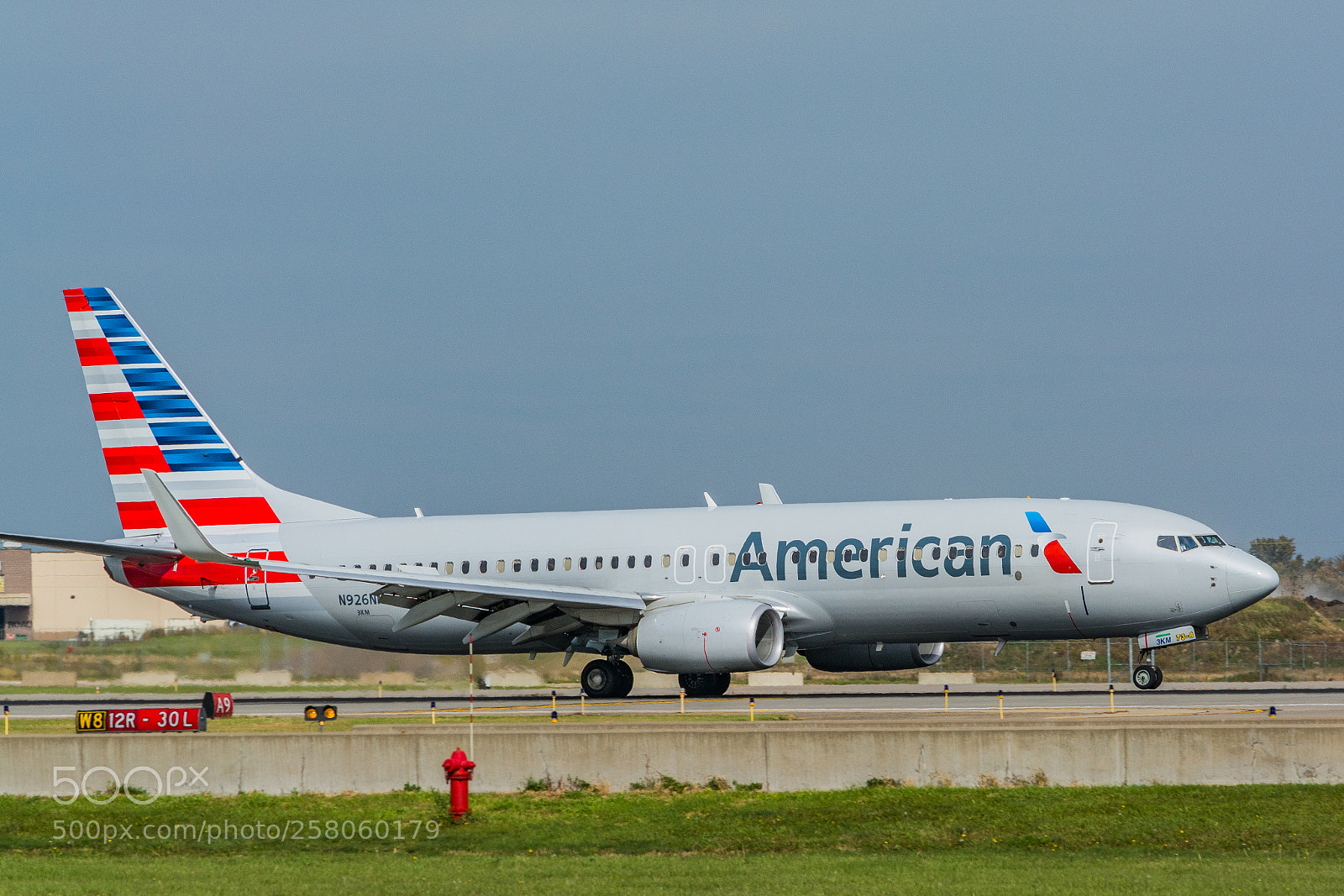 Nikon D7100 sample photo. American airlines boeing 737-823 photography