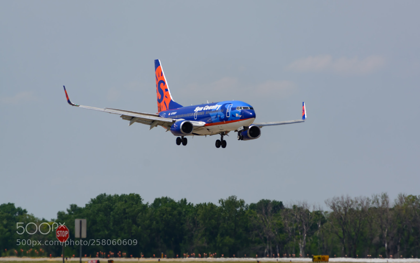 Nikon D7100 sample photo. Sun country airlines boeing photography