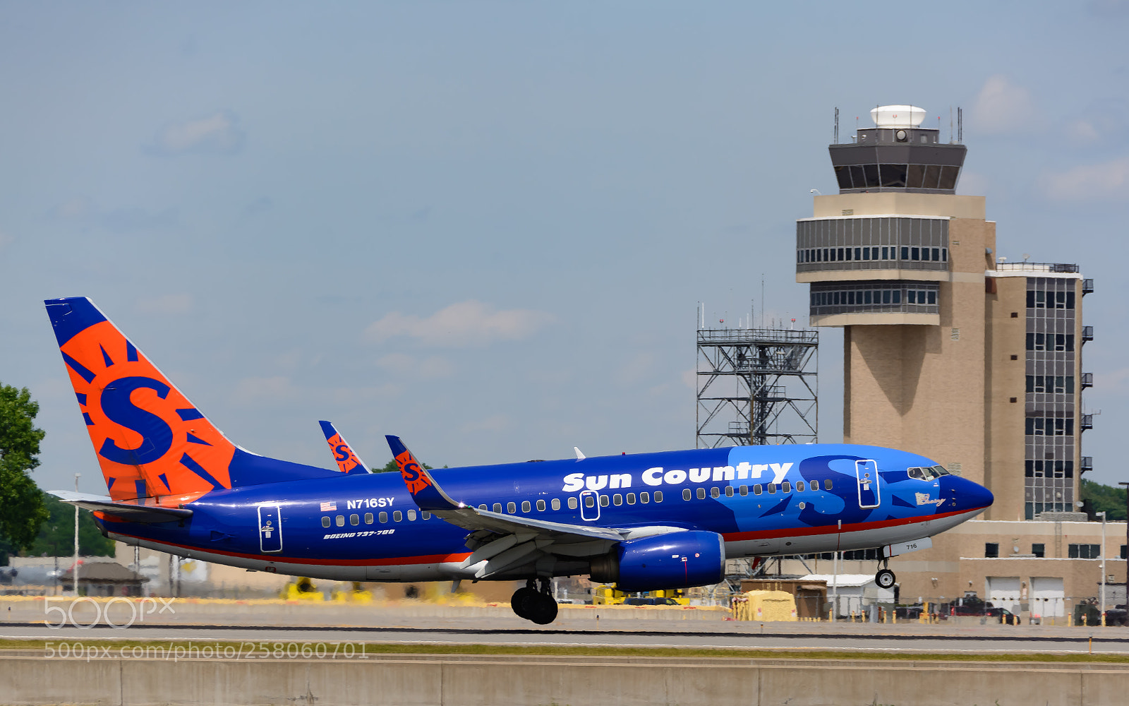 Nikon D7100 sample photo. Sun country airlines boeing photography