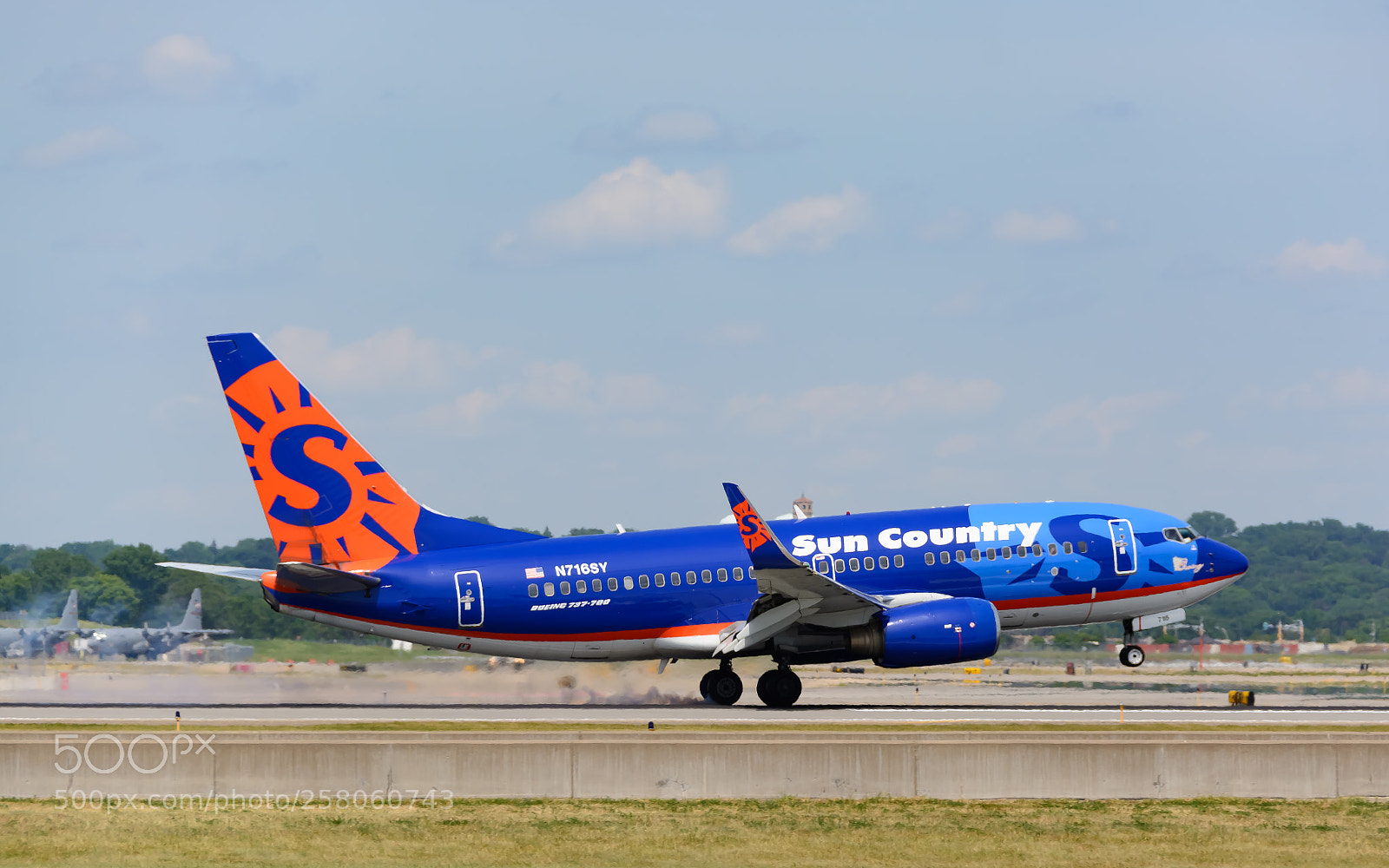 Nikon D7100 sample photo. Sun country airlines boeing photography