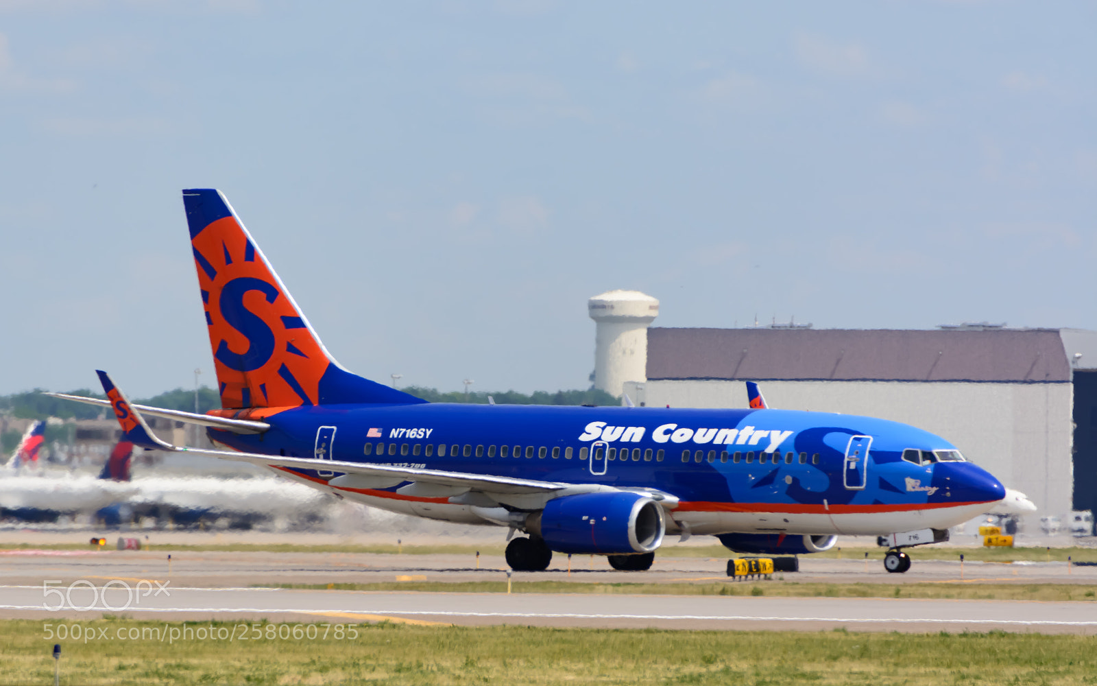 Nikon D7100 sample photo. Sun country airlines boeing photography