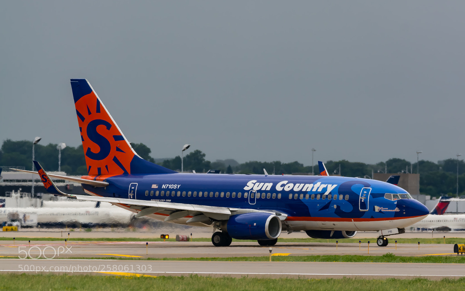 Nikon D7100 sample photo. Sun country airlines boeing photography