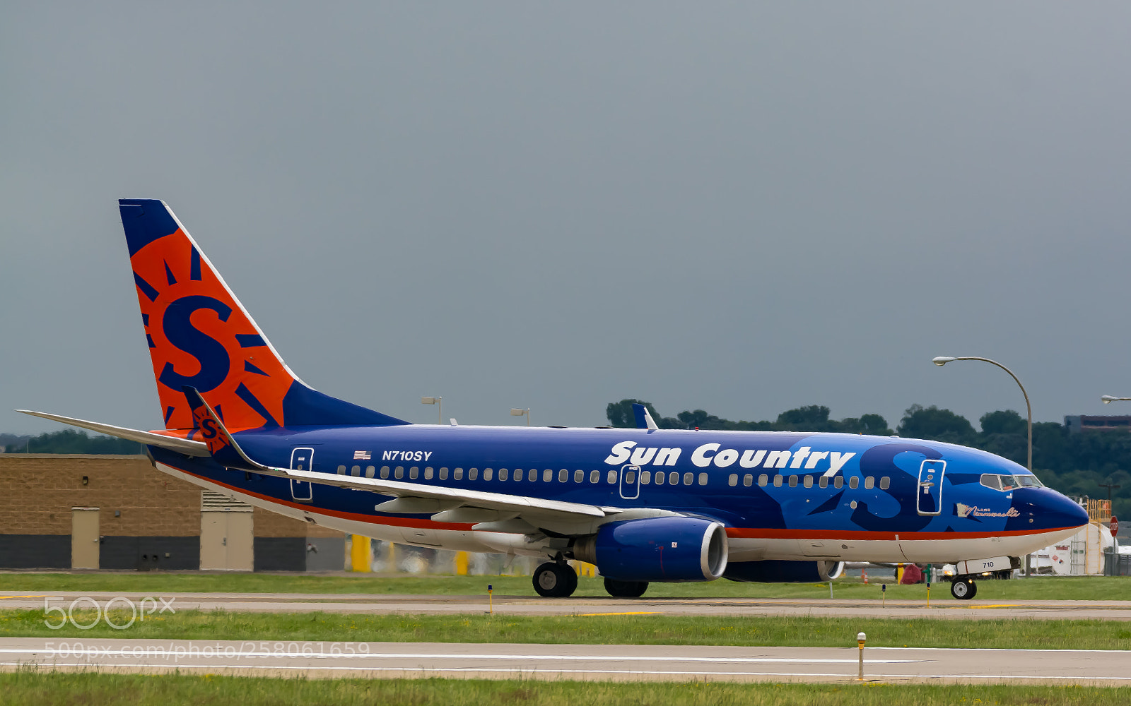 Nikon D7100 sample photo. Sun country airlines boeing photography