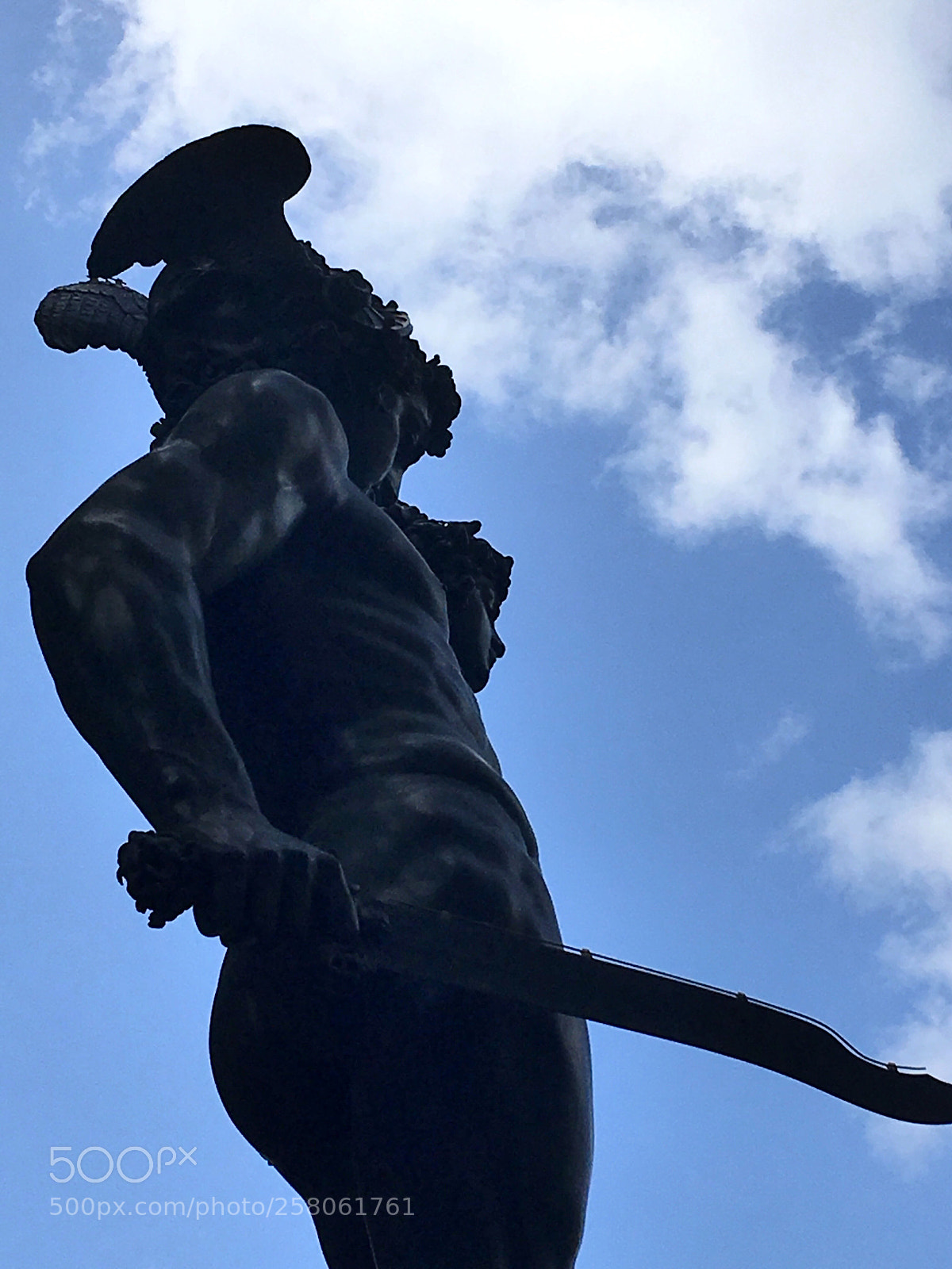 Apple iPhone SE sample photo. A statue and its photography