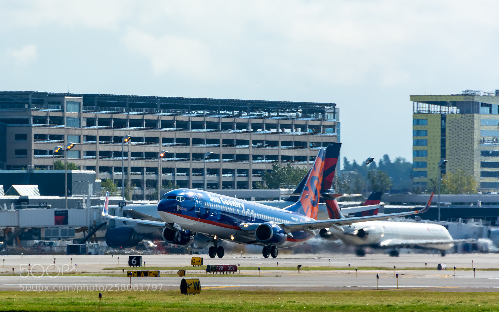 Nikon D7100 sample photo. Sun country airlines boeing photography