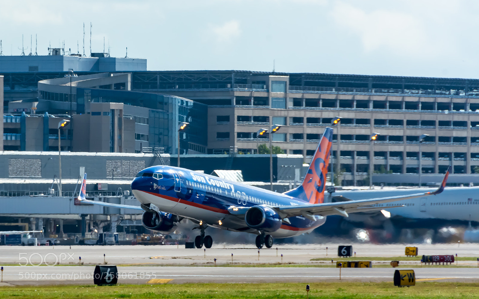 Nikon D7100 sample photo. Sun country airlines boeing photography