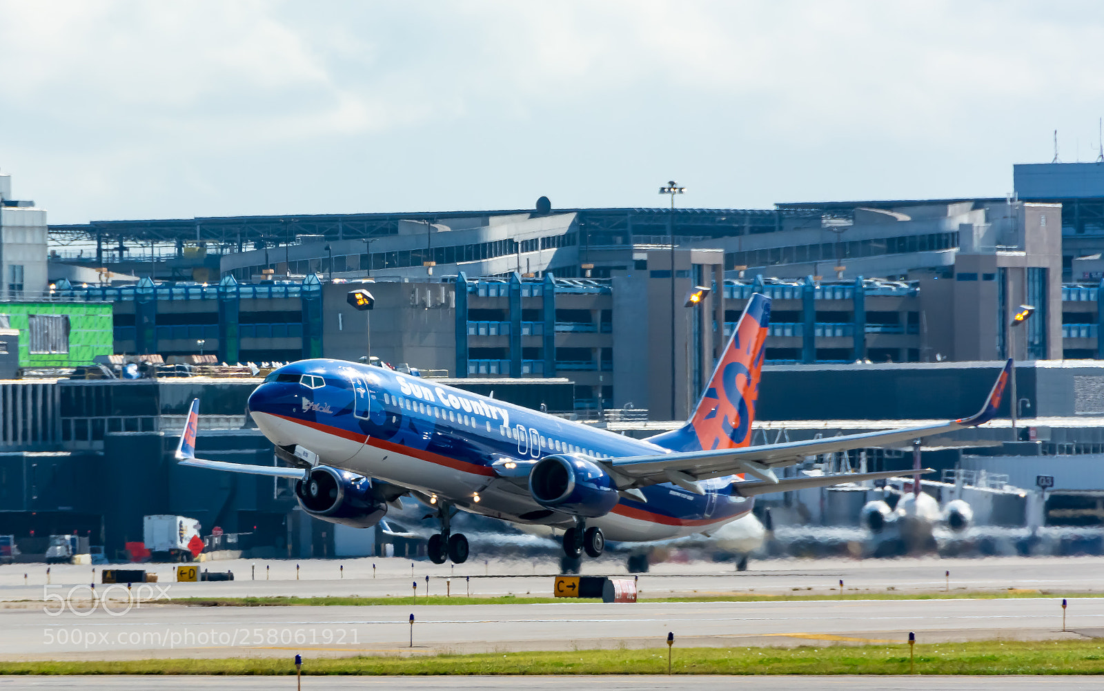 Nikon D7100 sample photo. Sun country airlines boeing photography